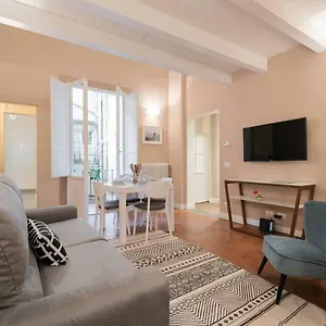  Apartamento Scala Via Borgo Pinti